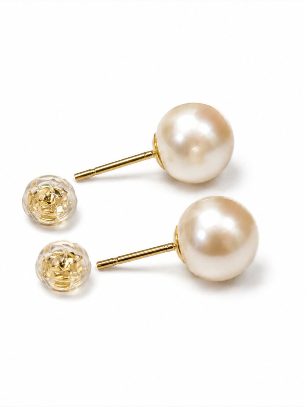 EA-22--Natural Freshwater Pearl Stud Earrings 6–7mm White High Luster Gold Color